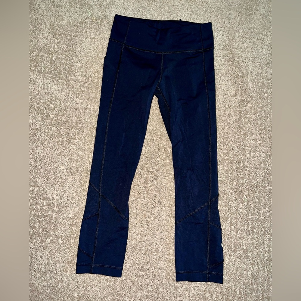 Lululemon Size 4 Run the Day Crop 23"